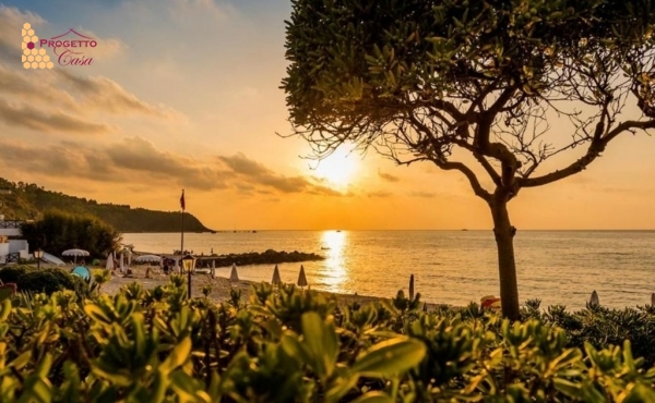 Villa Esclusiva in Prima Linea sul mare a Parghelia