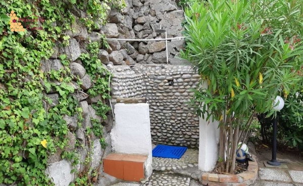 Villa con vista panoramica e accesso alla spiaggia 